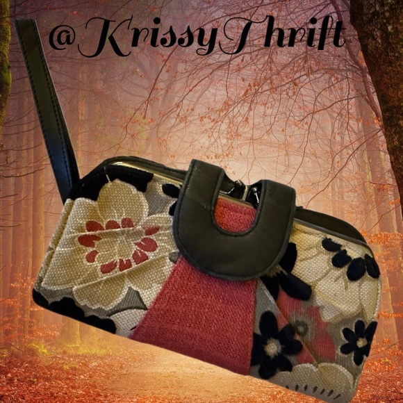 Lisa Lill Studio Vintage Fabric Kisslock Clutch Wallet/Wristlet - Picture 1 of 11